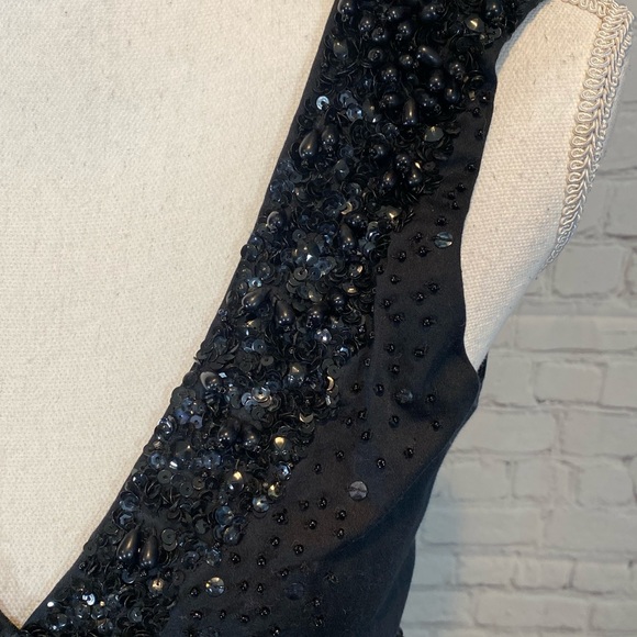 FRENCH CONNECTION Black Wizadora Beads Sleeveless V Neck Dress-0 - Picture 5 of 9